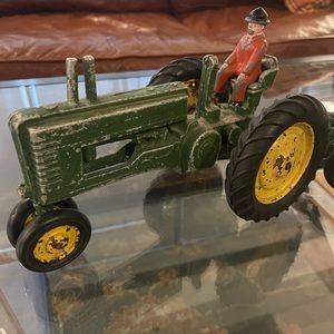 Meet your Posher, Eric